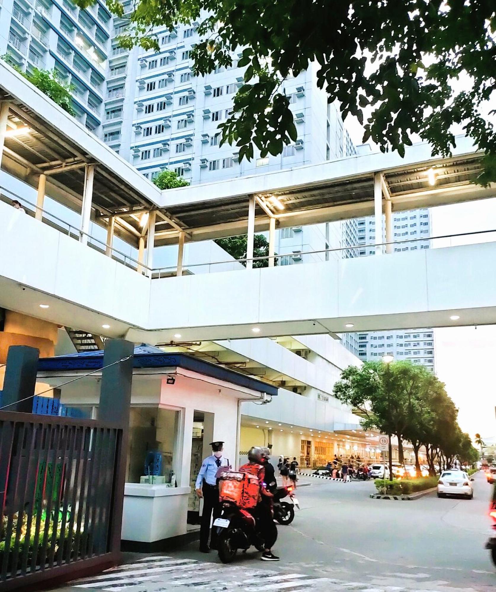 Grass Residences Tower 5 Sm North Qc Manila Exterior photo